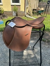Wintec Close Contact Saddle 17 Adjustable Gullet