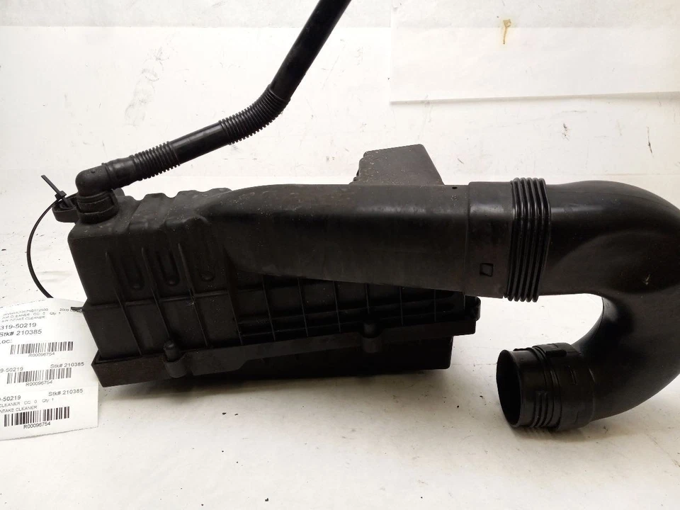 AIR INTAKE CLEANER fits VOLKSWAGEN CC 2009 - 2018 OEM - Image 2 of 4