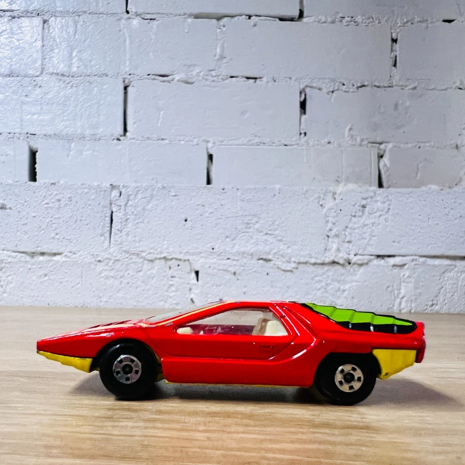 Alfa Carabo Red Green Yellow SF75 1976 Matchbox 1-75 Foto 3 de 4