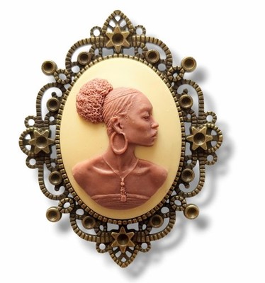 Brosche Kamee Portrait Frau schwarz - Symbolisches Geschenk Afro - Barockstil Chic.