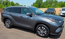 2022 Toyota Highlander XLE AWD Navigation