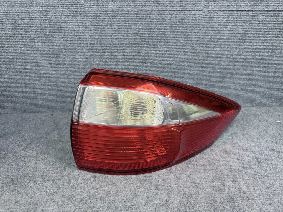 2013-2016 福特 C-Max C Max 尾灯右侧(乘客侧)Rh 尾灯原始设备制造商 — 第 3/4 张图片