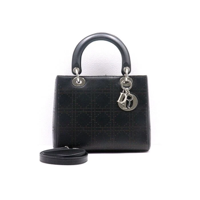 Sac fourre tout et bandoulière Dior cuir noir Cannage Lady Medium PEB44551