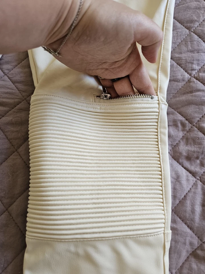 Zara Motto Biker Zip Pockets Accents Butter Cream Faux Leather Pants Sz M - Image 3 of 4