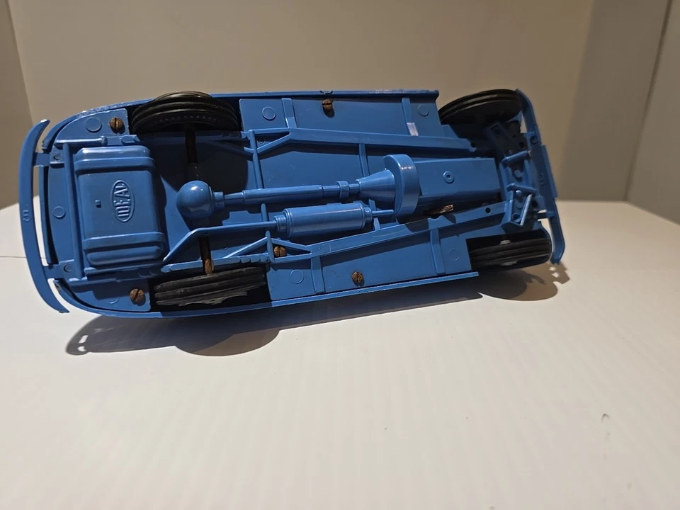 Modelo ideal de coches de todas las naciones años 50 Jaguar XK-120 modelo de plástico faltan piezas Foto 4 de 4