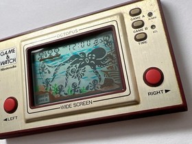 NINTENDO GAME AND & WATCH Octopus Wide Screen1981 w/ BOX Direct From Japan
