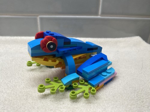 LEGO CREATOR: Exotischer Papagei (31136) - Bild 8 von 8