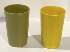 Vintage Tupperware 8 oz Tumbler Cups 1320 Harvest Green  Yellow - Set of 2