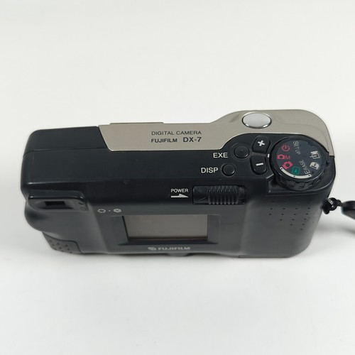 Fujifilm FinePix DX-7 0.35MP RARE Retro Compact Digital Camera + Case - Picture 3 of 8