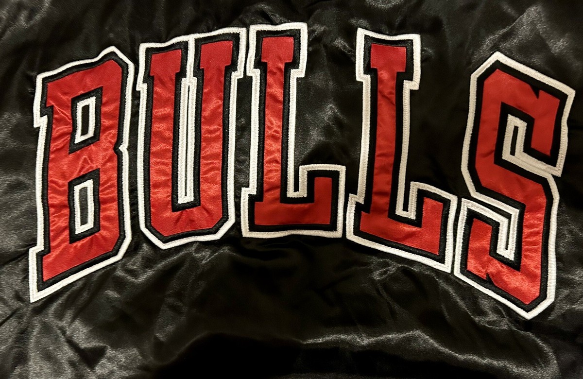 Chicago Bulls Ultra Game NBA Jacket Size Medium Black Red Chicago Bulls Ultra Game NBA Jacket Size Medium Black Red