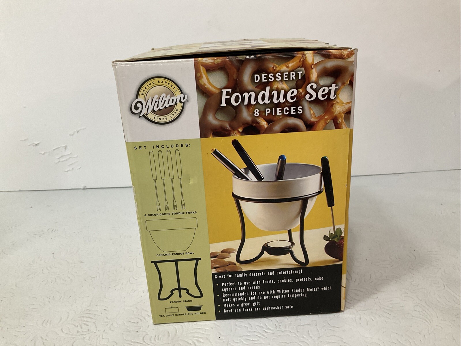 New In Box NIB Wilton Dessert Fondue Set 8 piece set!