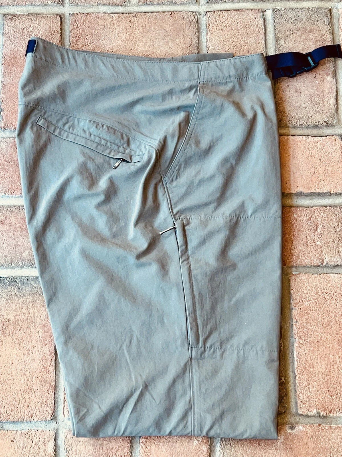Helly Hansen Technical Pants Mens Large Cargo Hiking Boating Casual Quick Dry