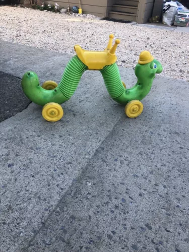 Vintage 1970s Hasbro Inch Worm Inchworm Ride On Toy