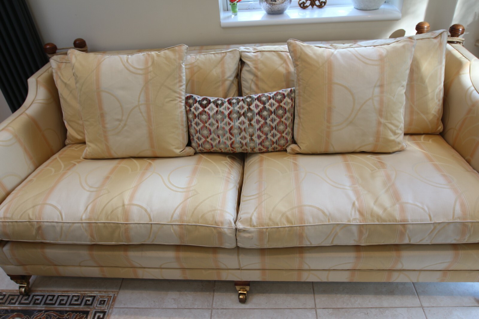 Handmade Duresta trafalgar drop arm elegant sofa cost new £5500 eBay