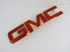 2000-2006 Gmc Yukon Sierra Front Grille Emblem Red Gold Badge Logo Genuine Oem