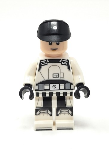 LEGO Star Wars - ISB Tactical Agent Imperial Minifigure - From 75399 - Brand New - Picture 2 of 6