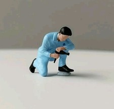 1 64 Scale Male Figure Mechanic Blue Coveralls Diorama Photography Scenery