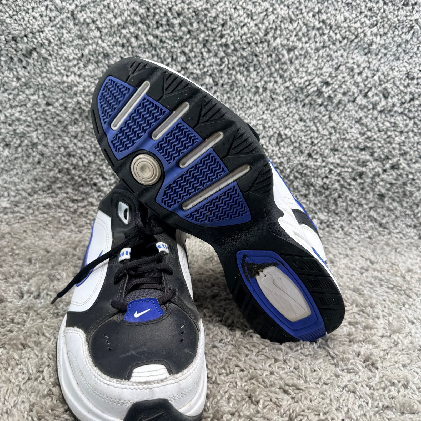 Nike Men's Air Monarch IV Classic Sneakers Size 11 thumbnail 5