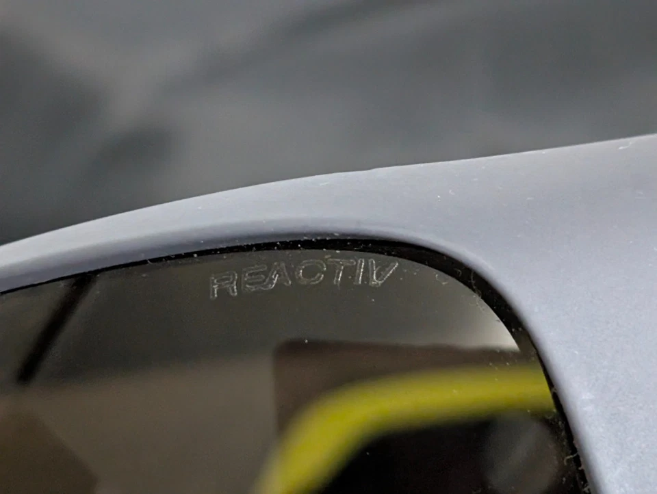 Julbo Run 2 REACTIV Lens Sunglasses Grey/Green Anis Cat.2-4 Unisex - Image 4 of 4