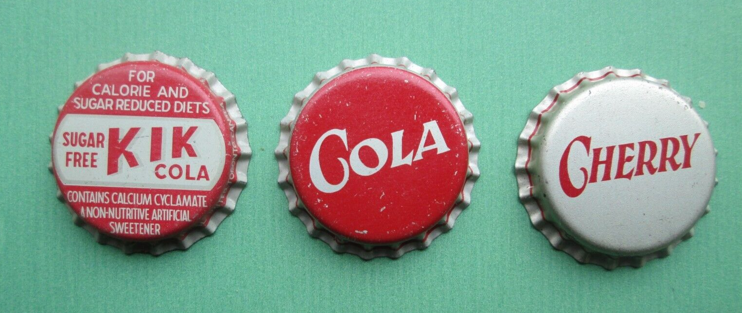 3 VINTAGE UNCRIMPED CORK SODA CAPS CRUSH INTERNATIONAL LTD TORONTO KIK