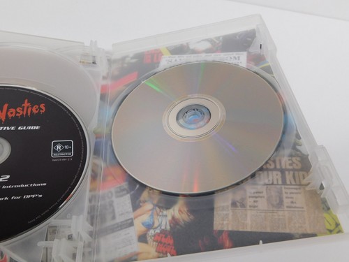 Video Nasties -The Definitive Guide (2010) & Part 2 (2014) - Region 0 PAL Bundle - Picture 10 of 18