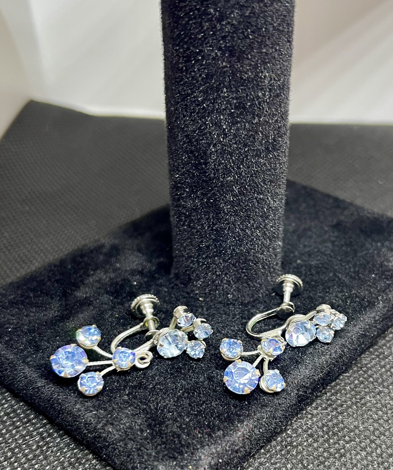 Vintage Blue Rhinestone Dangle Statement Clip Ear… - image 4