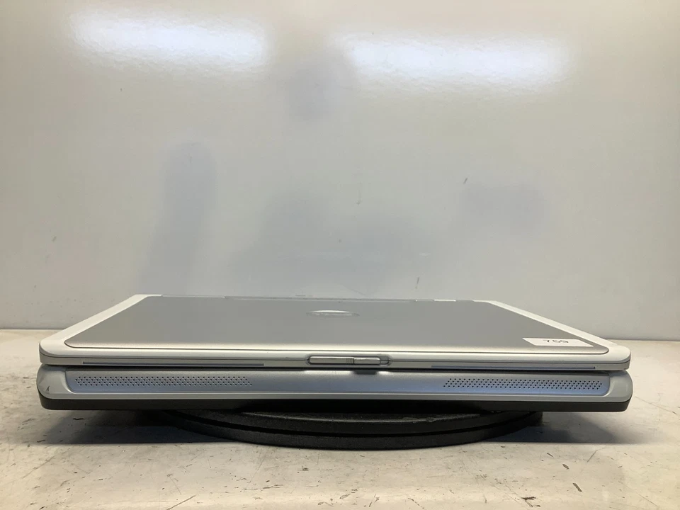 Dell Inspiron 1501 AMD Turion 64 MK-36 2GHz 2 GB NO HDD - Image 3 of 4