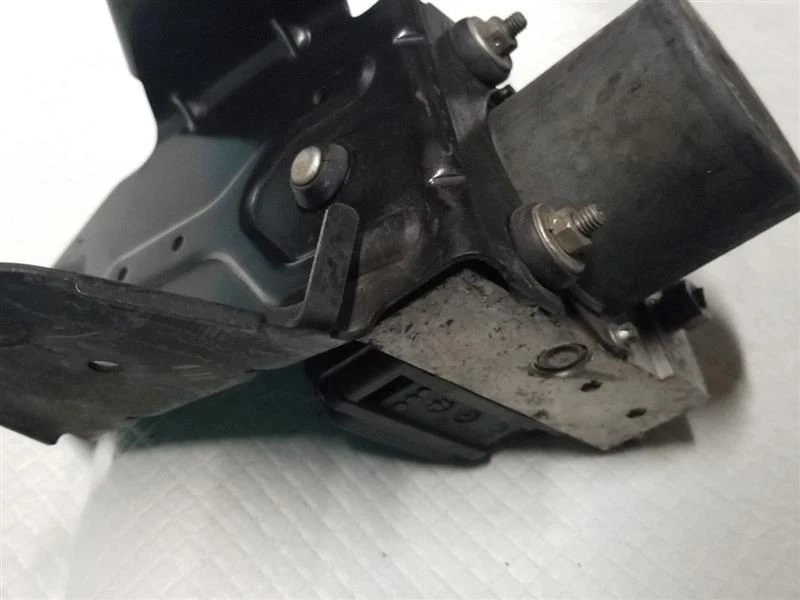 Unidad de módulo de control de bomba de freno antibloqueo ABS Ford Crown Victoria 2009-2011 OEM Foto 3 de 4