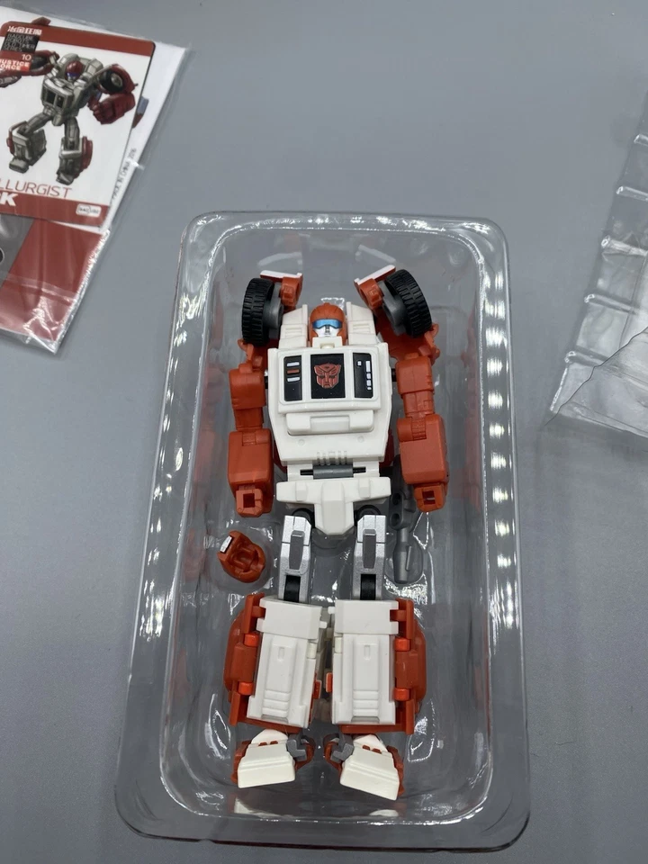 Boneco de ação Transformers Badcube metalúrgico liso - Imagem 3 de 4