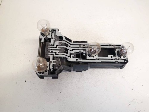 3b9945257 Lampenträger Rücklicht Rückleuchte innen Heckklappe  DE2305943-73