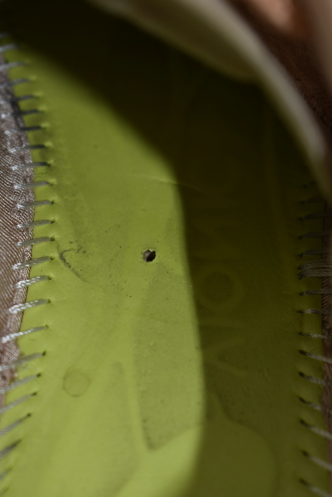 VIONIC Tan Python Orthopedic Sneakers Womens 7.5 - image 12