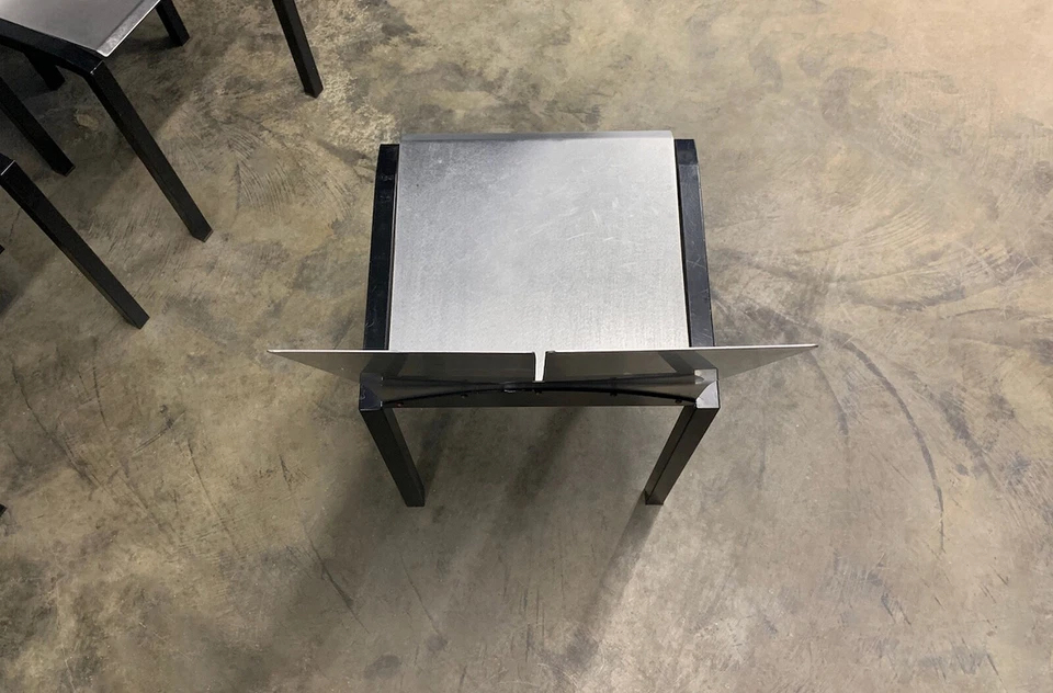 Sillas 'Blade' vintage de acero de los años 80 de Maurizio Peregalli para Zeus Noto estilo años 80 Foto 3 de 4