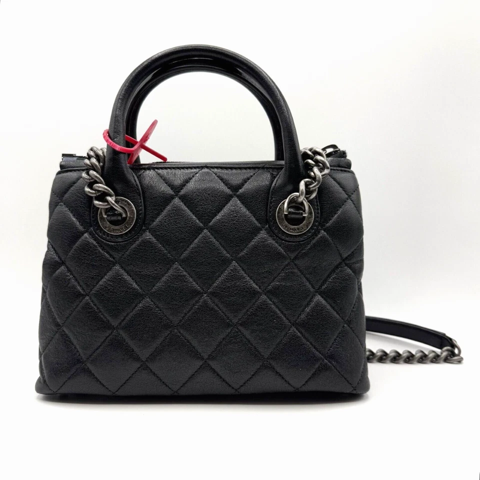 Chanel Black Leather Diamond Quilted Small Chain Shoulder Bag Antique Hardware
