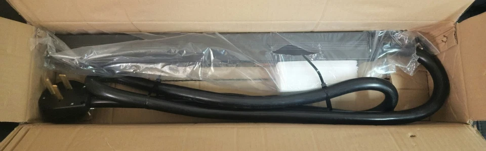 LCD Metered/Breaker PDU 6-50P 240V 50A (4) X C13 & (4) X C19 Crypto Mining - Image 2 of 4