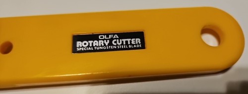 OLFA Ergonomischer Rotationsschneider Hergestellt in Japan 4 Klingen inklusive Wolframstahl - Bild 6 von 9