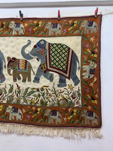 Vintage Beautiful Hand Wool Embroidered Kashmiri Chain Stitch Wall Hanging Rug - Picture 3 of 20