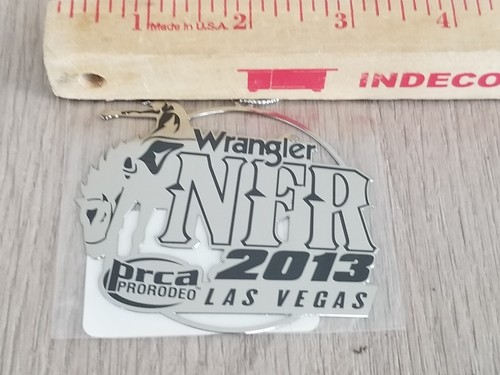 NUEVO Montana Silversmiths 2013 NFR Wranger PRCA Pro Rodeo adorno de Navidad - Imagen 2 de 2
