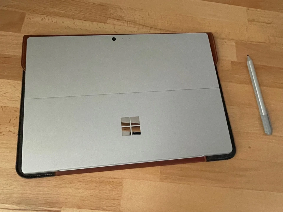 Microsoft Surface Pro 4, 12.3" ,Core i5, 128GB SSD, 4GB RAM Tablet - Silber - Bild 2 von 4