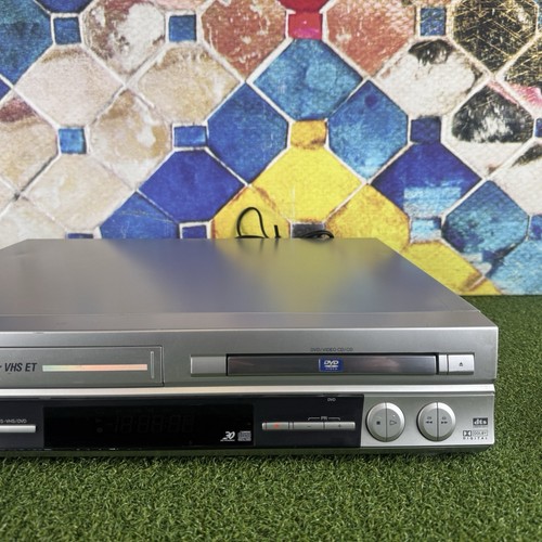 JVC HR-XVS20EK DVD Player & Video Combi Super VHS Silver - No Remote - Picture 3 of 7