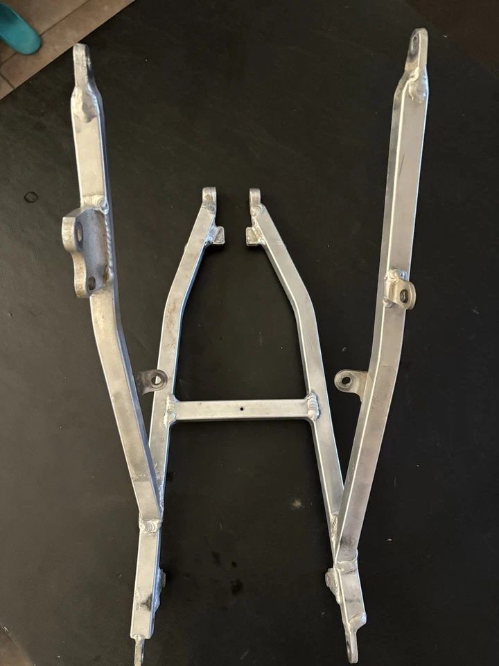 2002 - 2004 年本田 CRF450R 原始设备制造商 SUBFRAME 低框架机箱支持后端 — 第 4/4 张图片