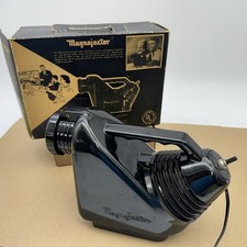 MAGNAJECTOR VINTAGE PROJECTOR 1960's. Rainbow Crafts Inc. Original Box Powers On