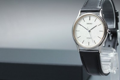 Vintage 1992 Seiko Dolce 8N41-6060 Platinum HAQ Quartz Mens Watch