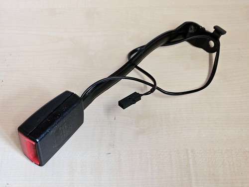 Touran 1T3 Fahrersitz vorne links Gurtschloss 1T0857755C