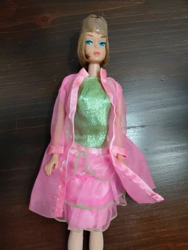 Not to 68 vintage Barbie clothes