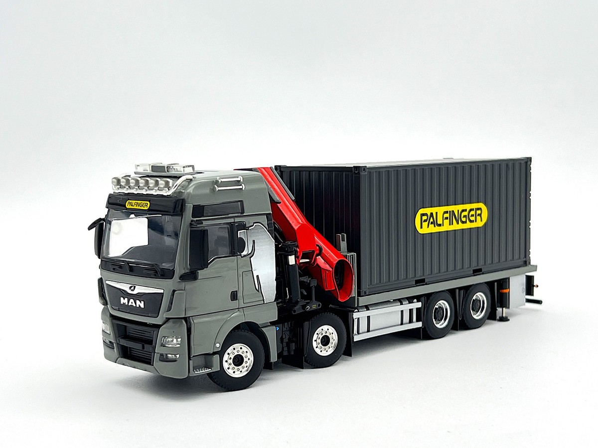 MAN TGX XXL riged flatbed truck Palfinger crane + 20ft container