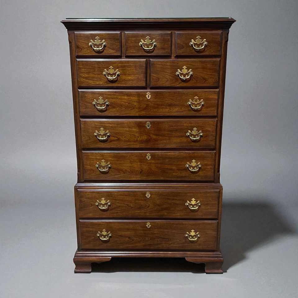 Juego de Dormitorio Drexel Townsend - Cómoda Highboy Cereza Vintage, Cómoda Baja, Noche Foto 2 de 4