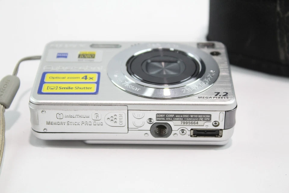 Sony Cybershot DSC-W110 Digital Compact Camera Working w/ Carl Zeiss 3x Lens - Image 4 of 4