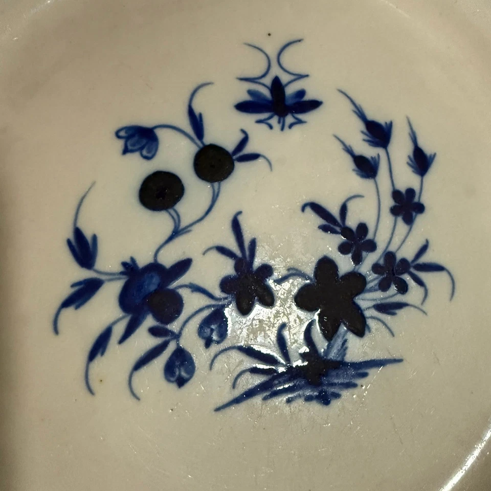 Assiette ancienne Tournai faïence décor à la mouche bleu XIXe - Photo 2/4