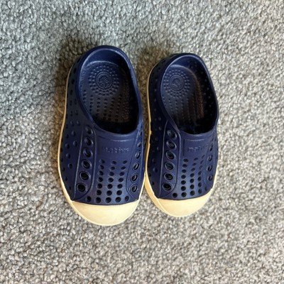 Native Shoes Kids Size 5 Navy Blue Jefferson Slip On Water Shoes Lightweight EVA