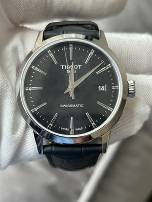 Tissot 1853 Swissmatic Automatic Wristwatch   Elegant Black Dial, Swiss Made